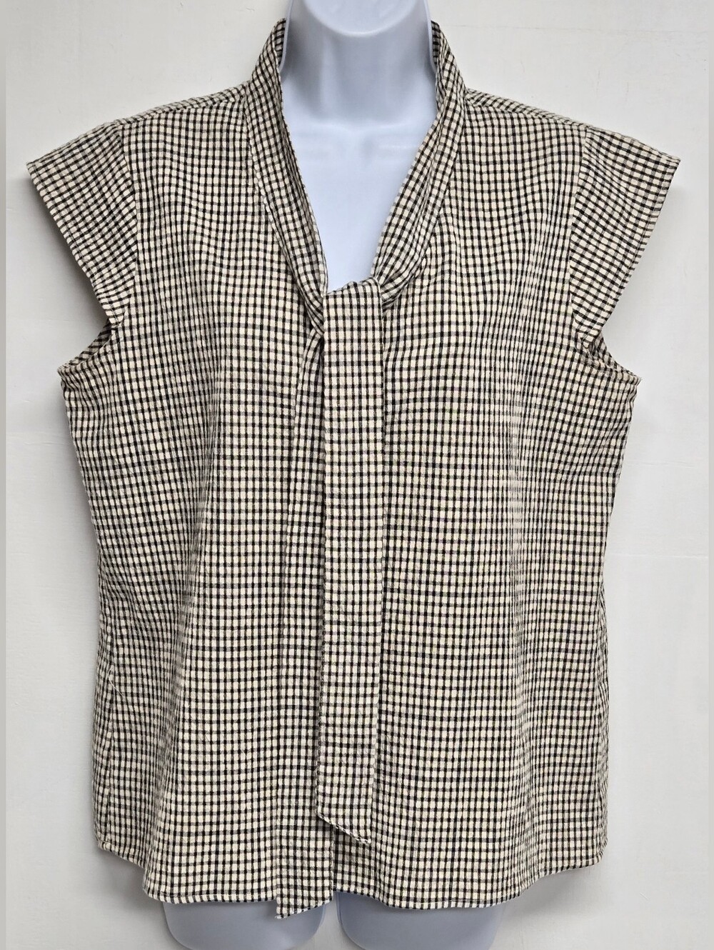 Calvin Klein M Top Front Tie Cap Sleeve Puckered Checkered Casual Wear